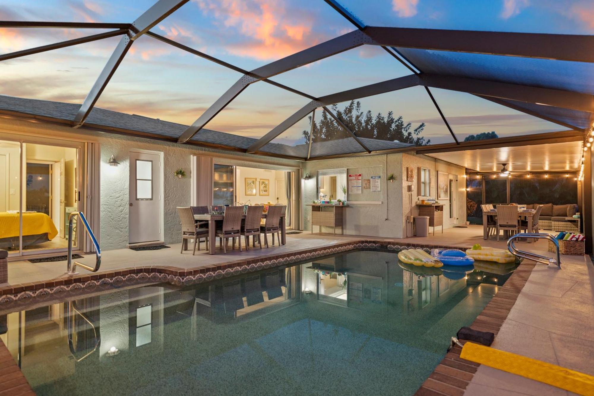 Serenity Waterfront Villa With King Suite, Private Pool, Great Lanai Enclosure And Long Water Views Cape Coral Exterior photo
