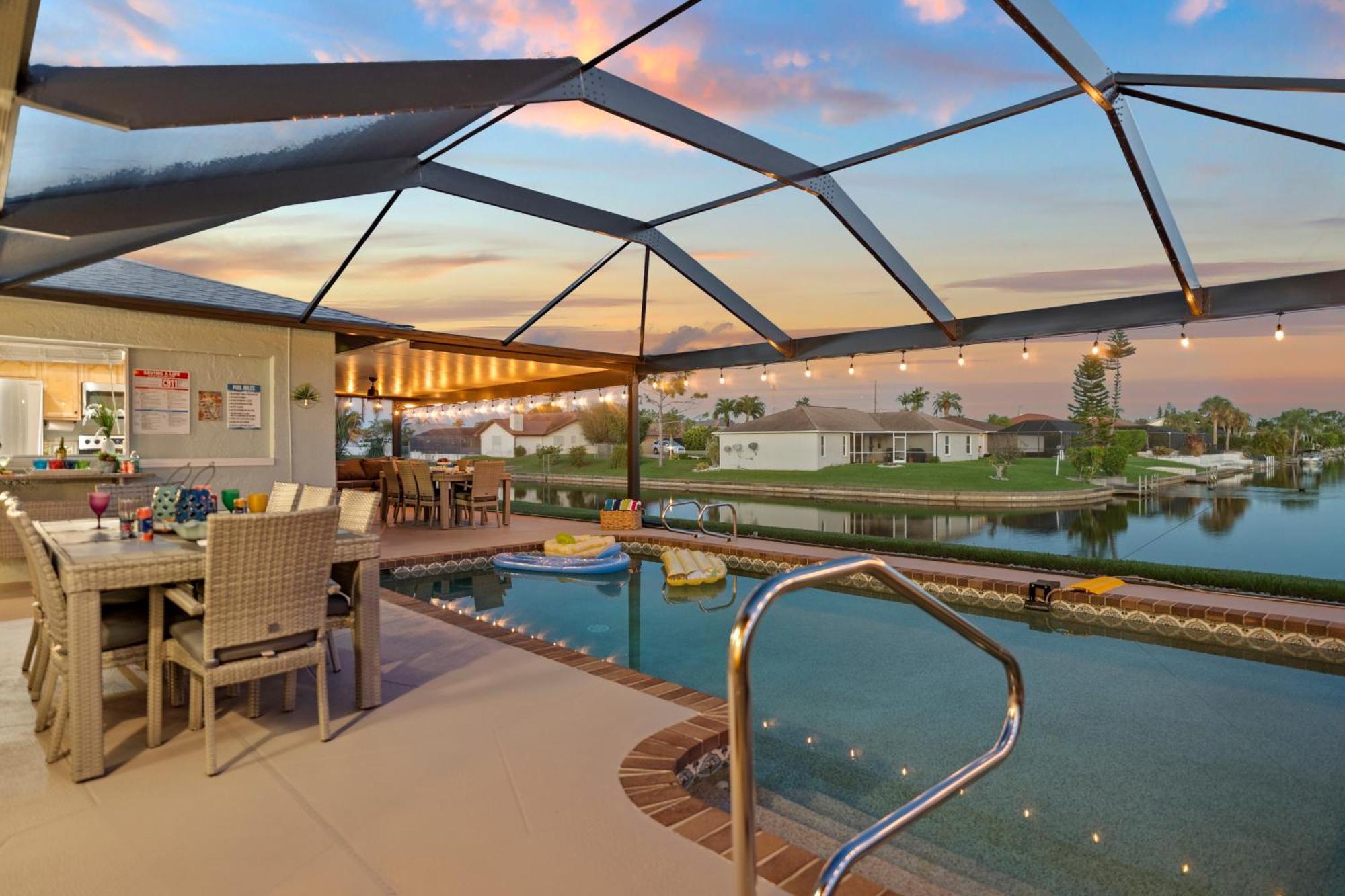 Serenity Waterfront Villa With King Suite, Private Pool, Great Lanai Enclosure And Long Water Views Cape Coral Exterior photo