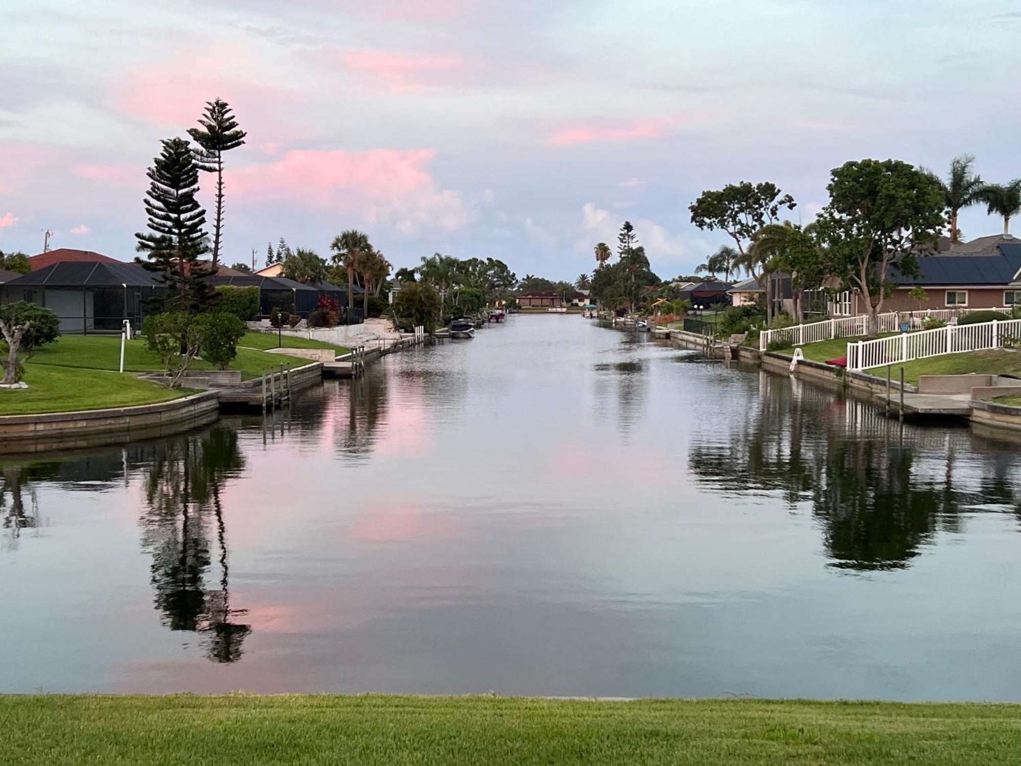Serenity Waterfront Villa With King Suite, Private Pool, Great Lanai Enclosure And Long Water Views Cape Coral Exterior photo