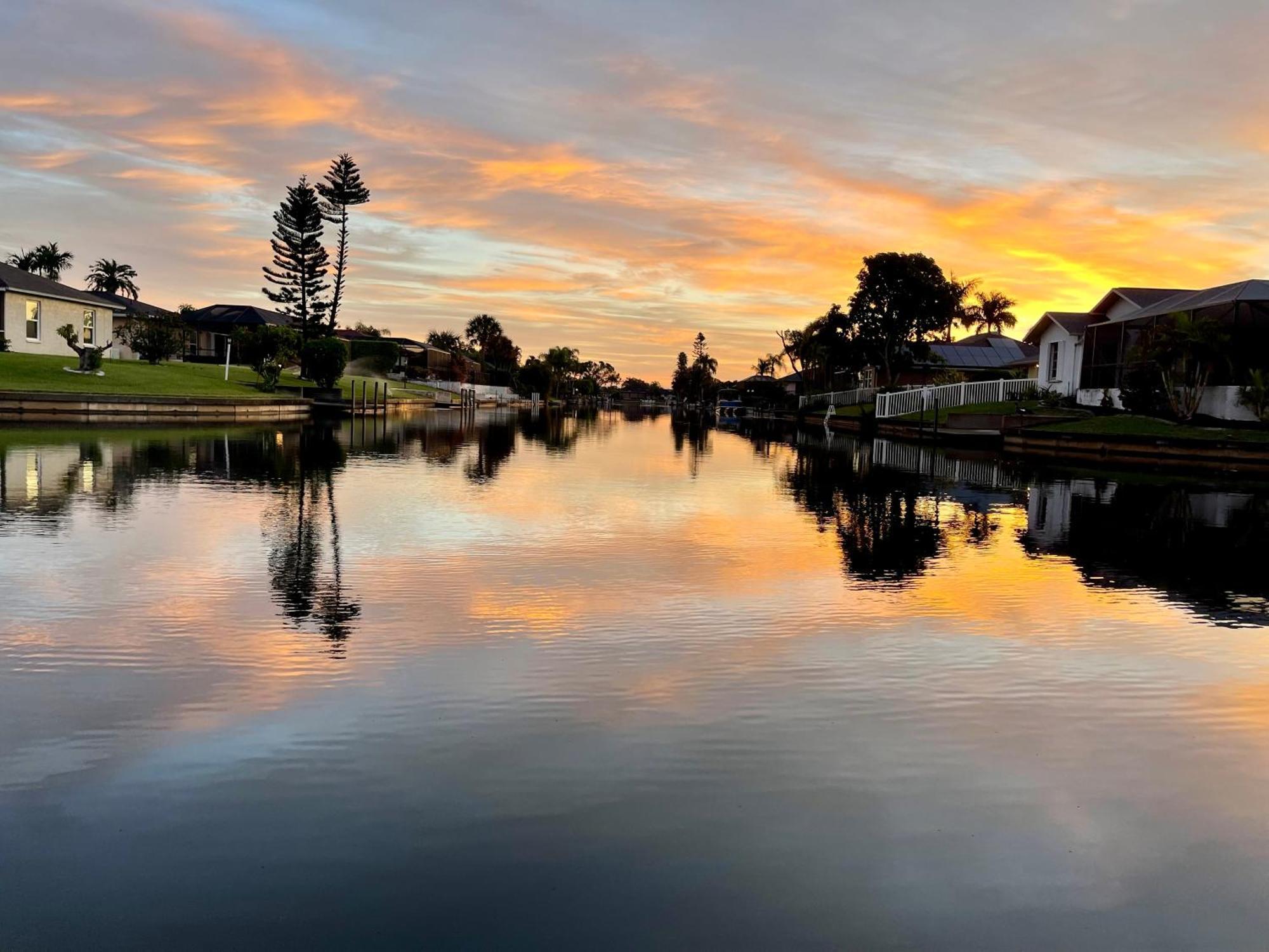 Serenity Waterfront Villa With King Suite, Private Pool, Great Lanai Enclosure And Long Water Views Cape Coral Exterior photo